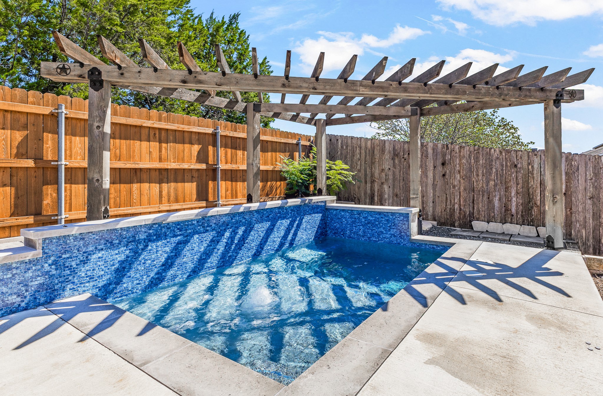main property photo 38