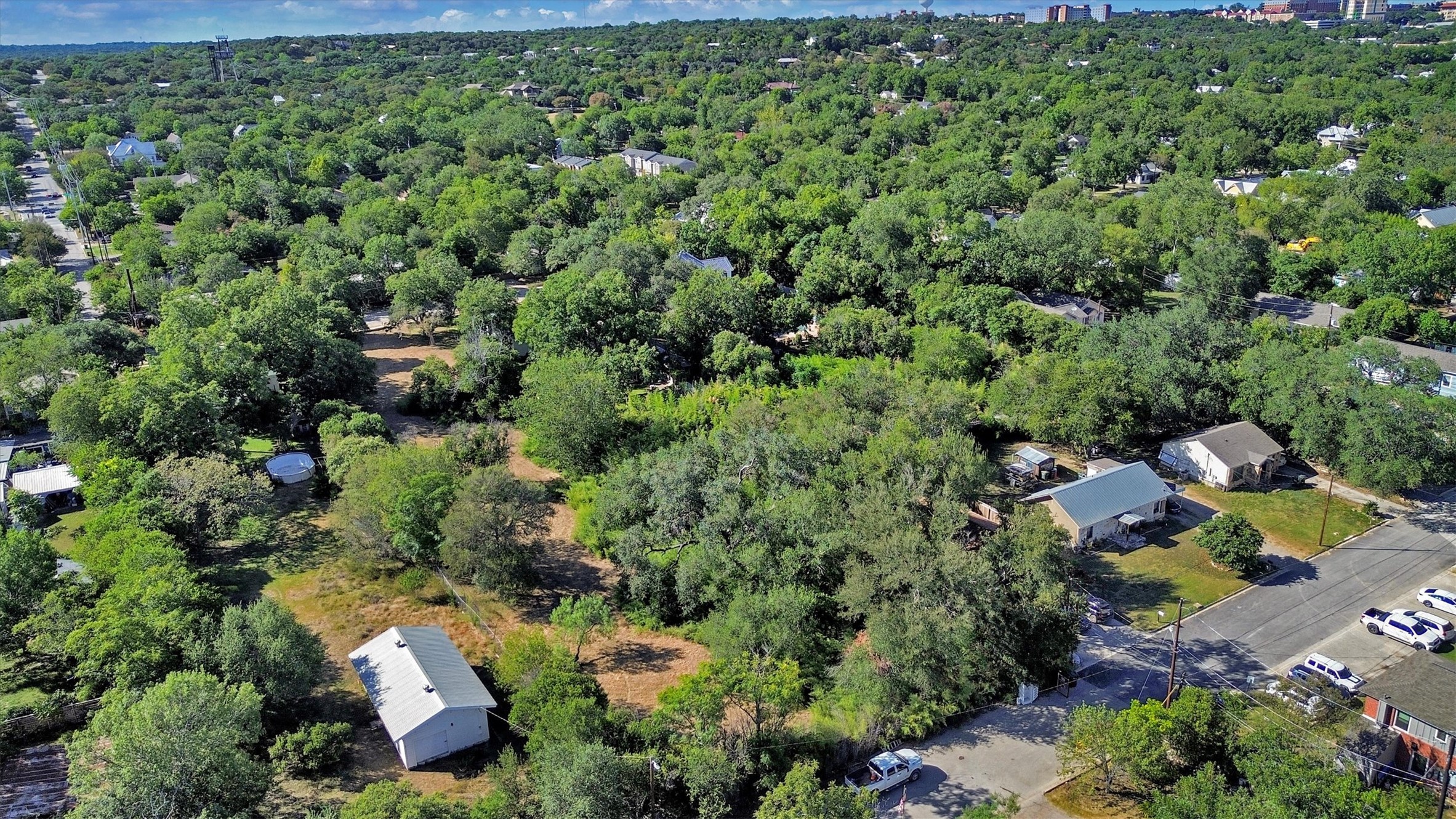 main property photo 10