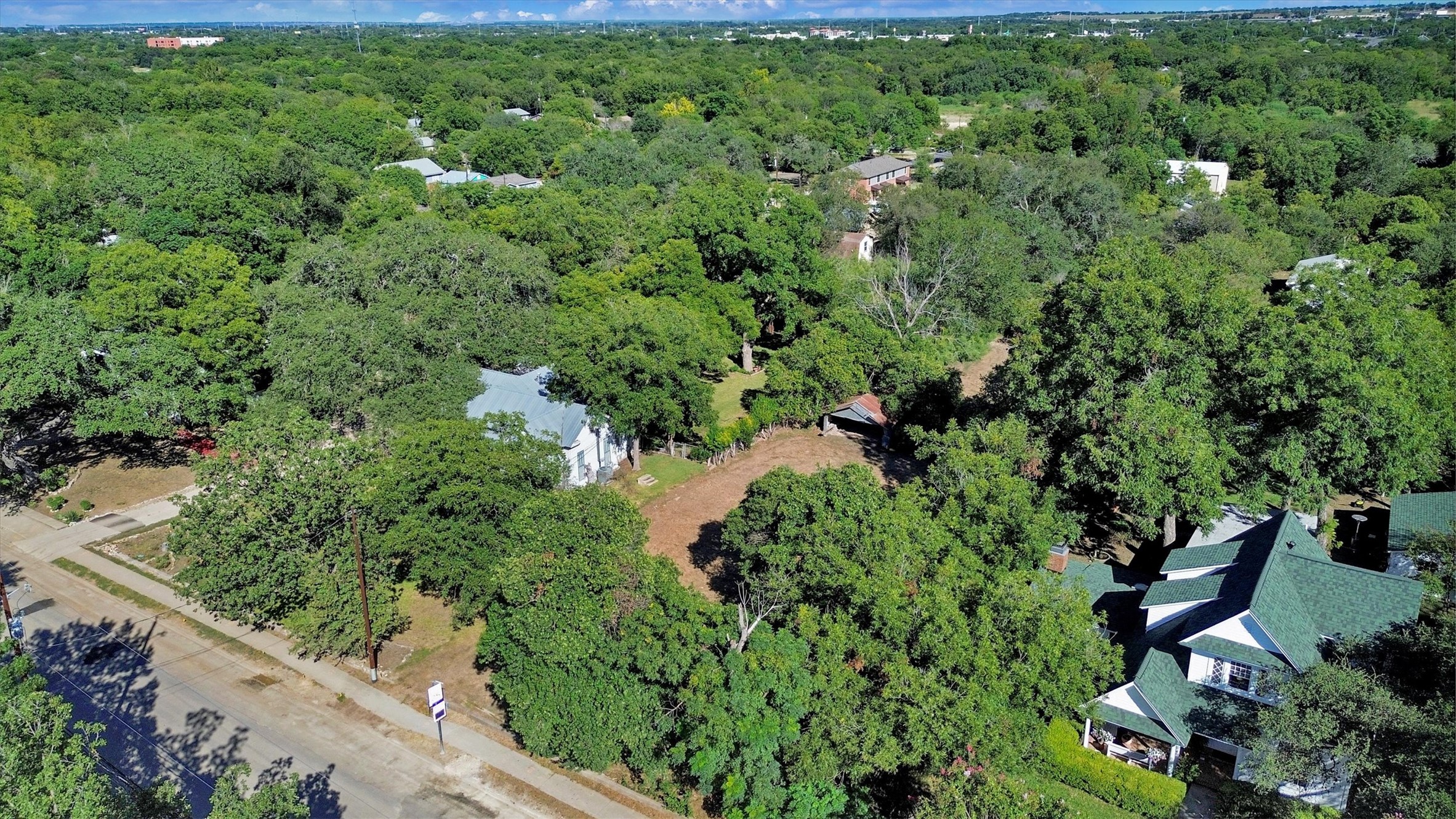 main property photo 7