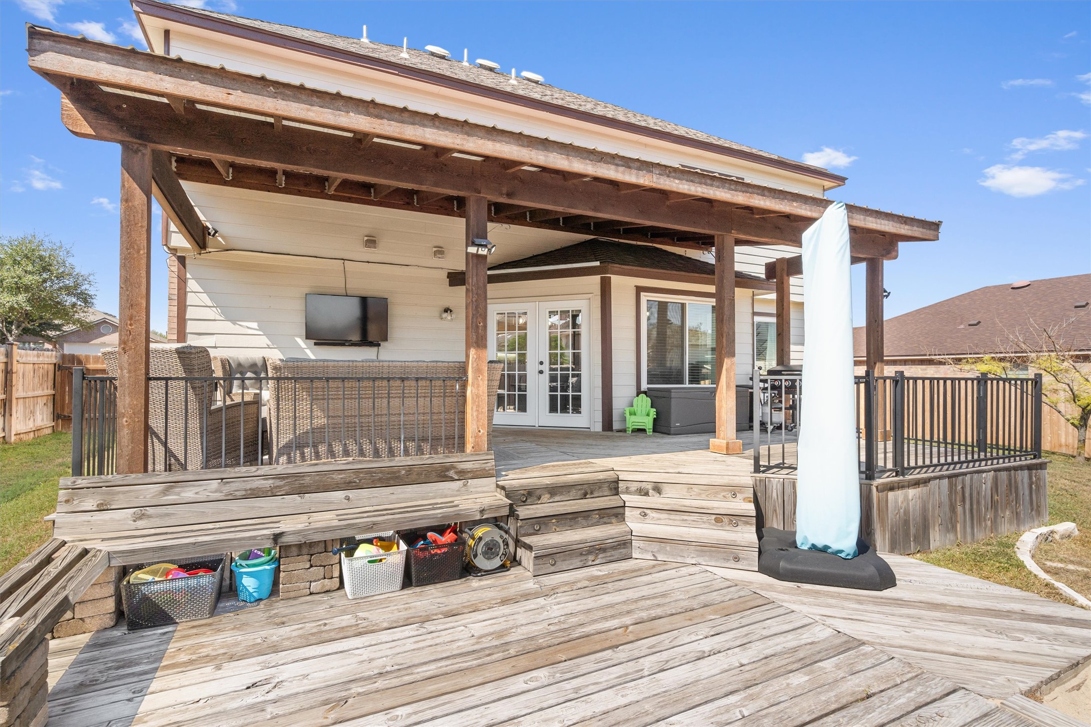 main property photo 19