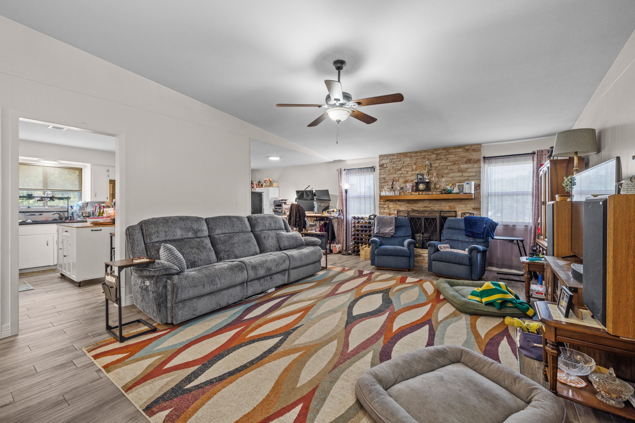 main property photo 4