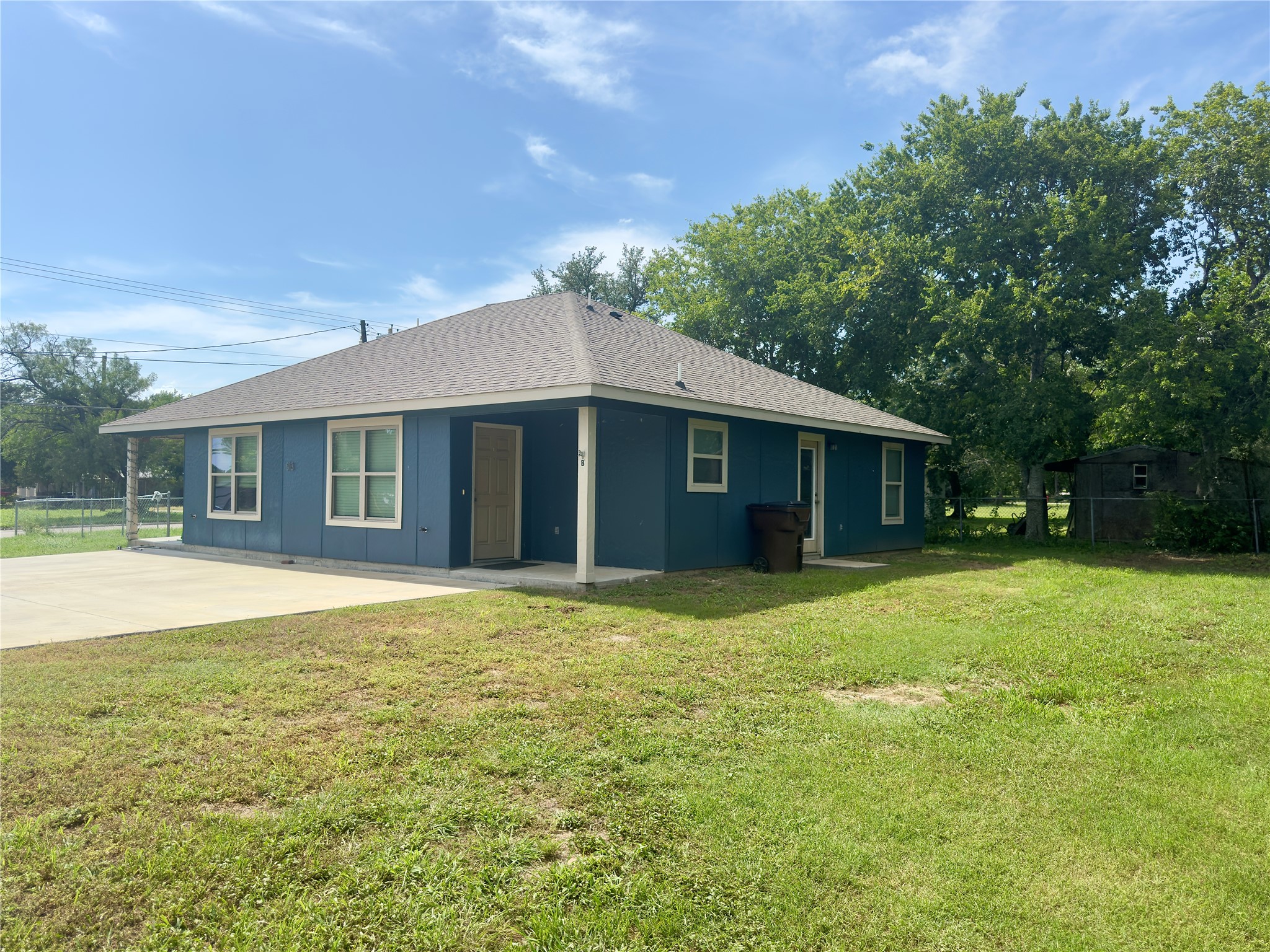 main property photo 20