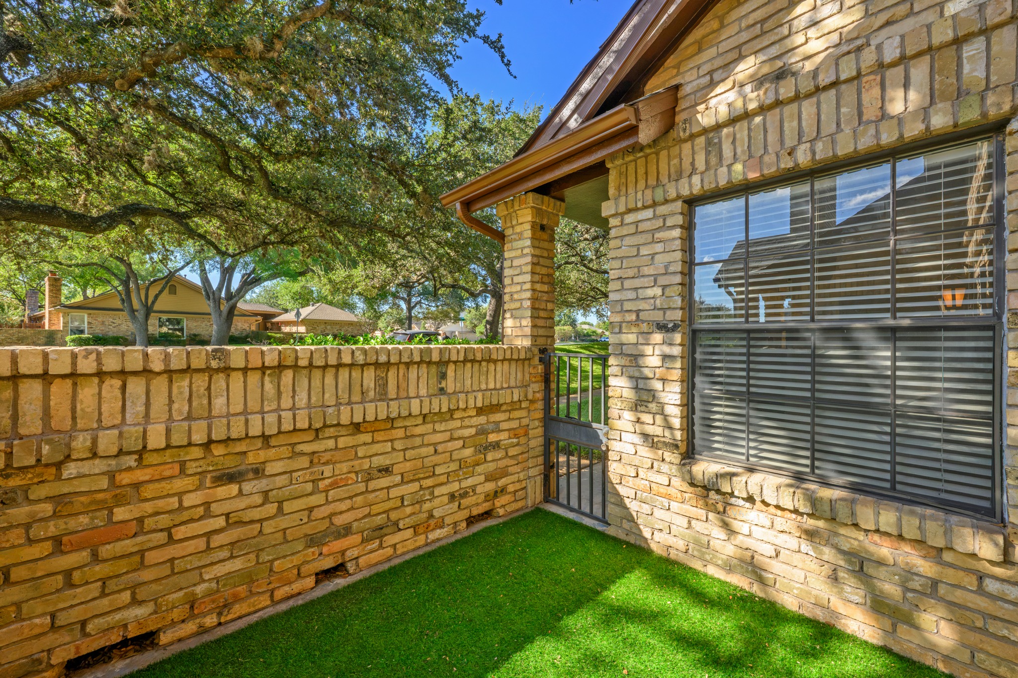 main property photo 22