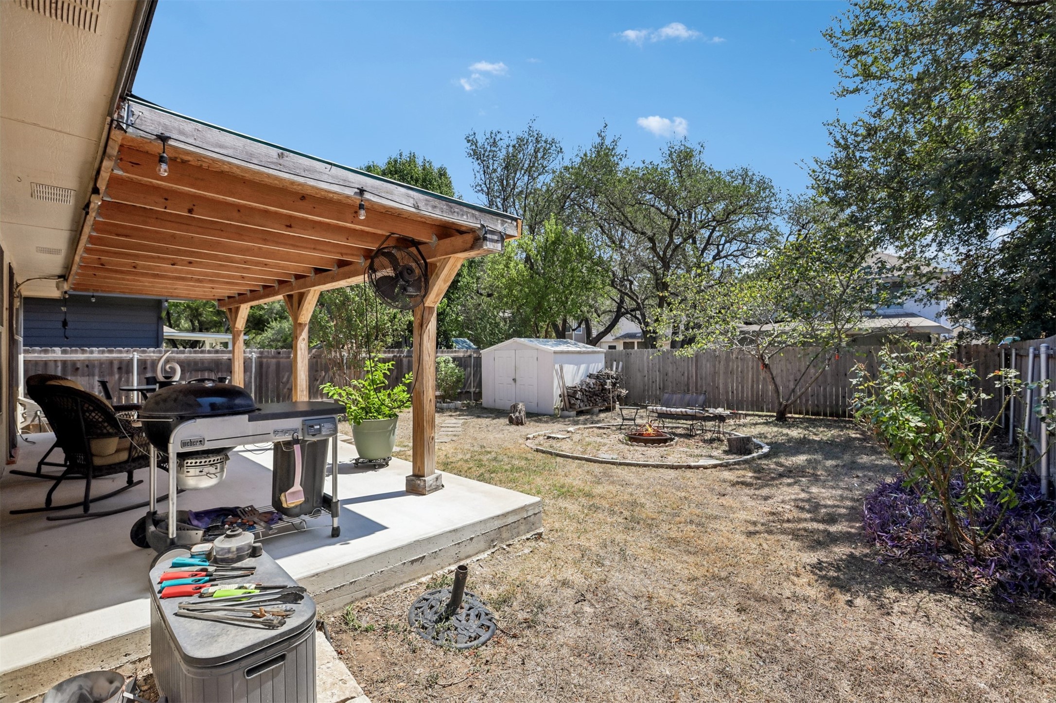 main property photo 22