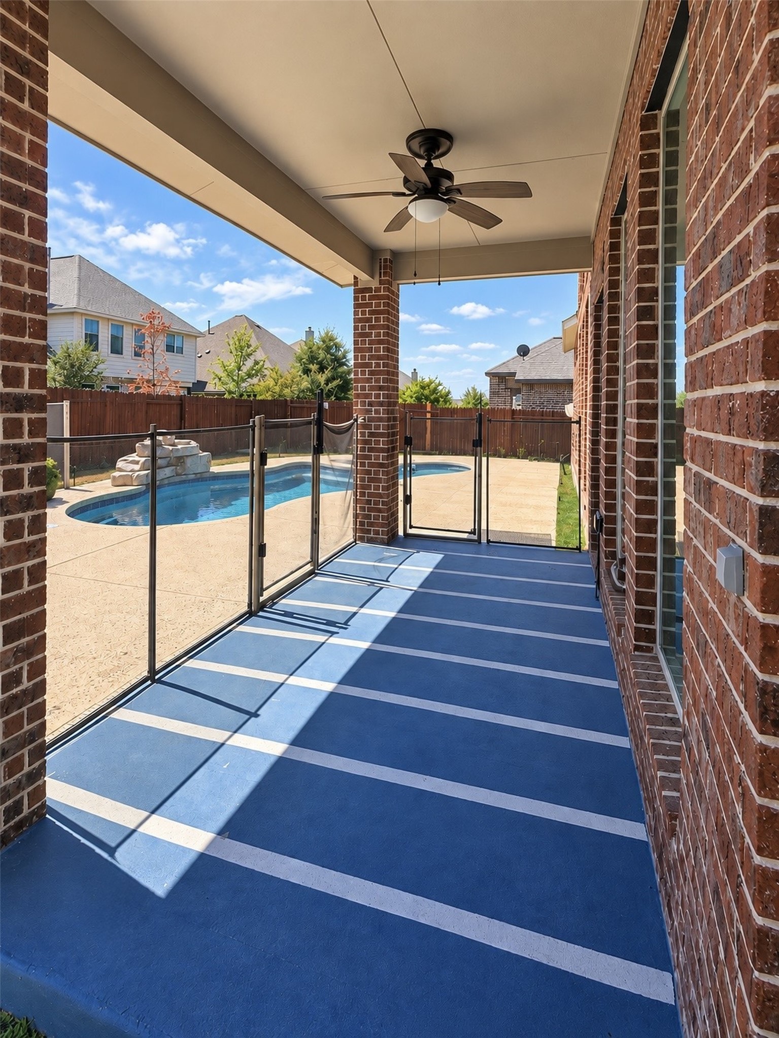main property photo 23