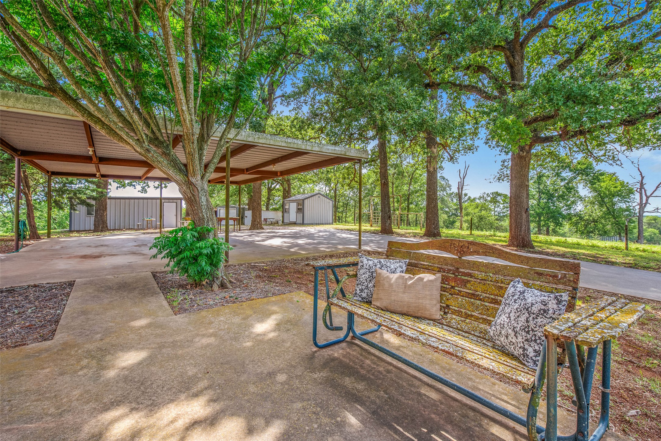main property photo 36