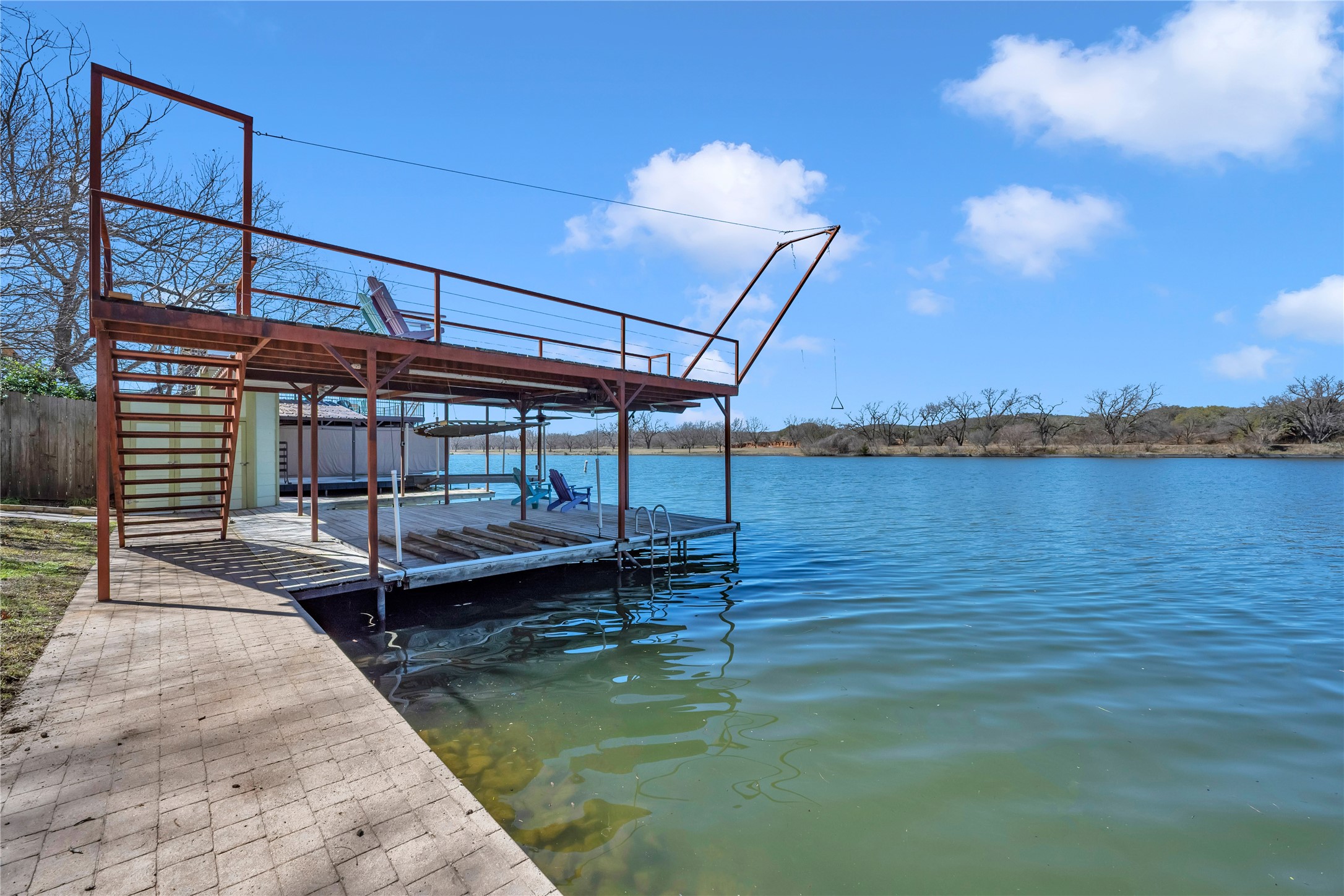 main property photo 6