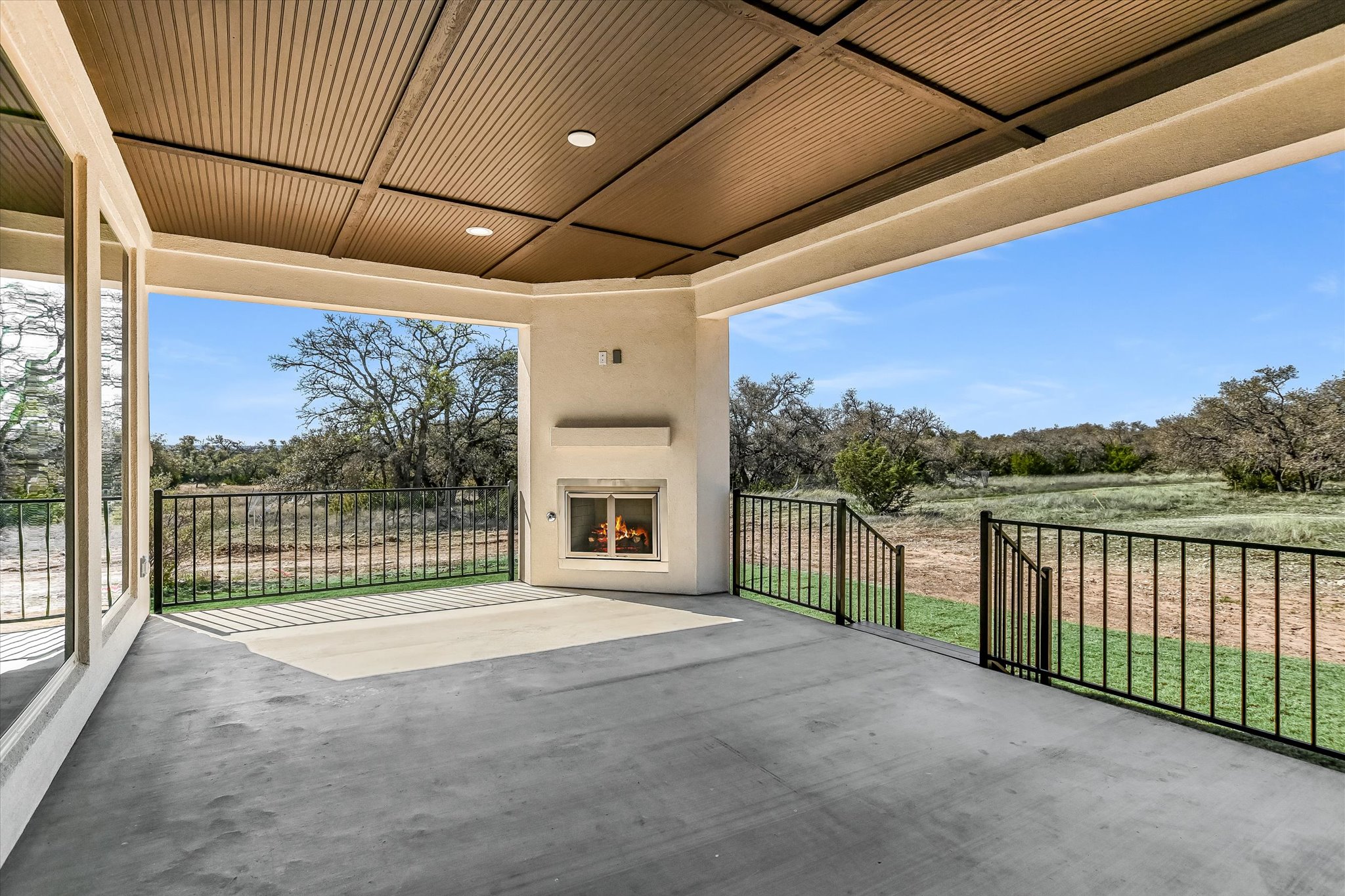 main property photo 33