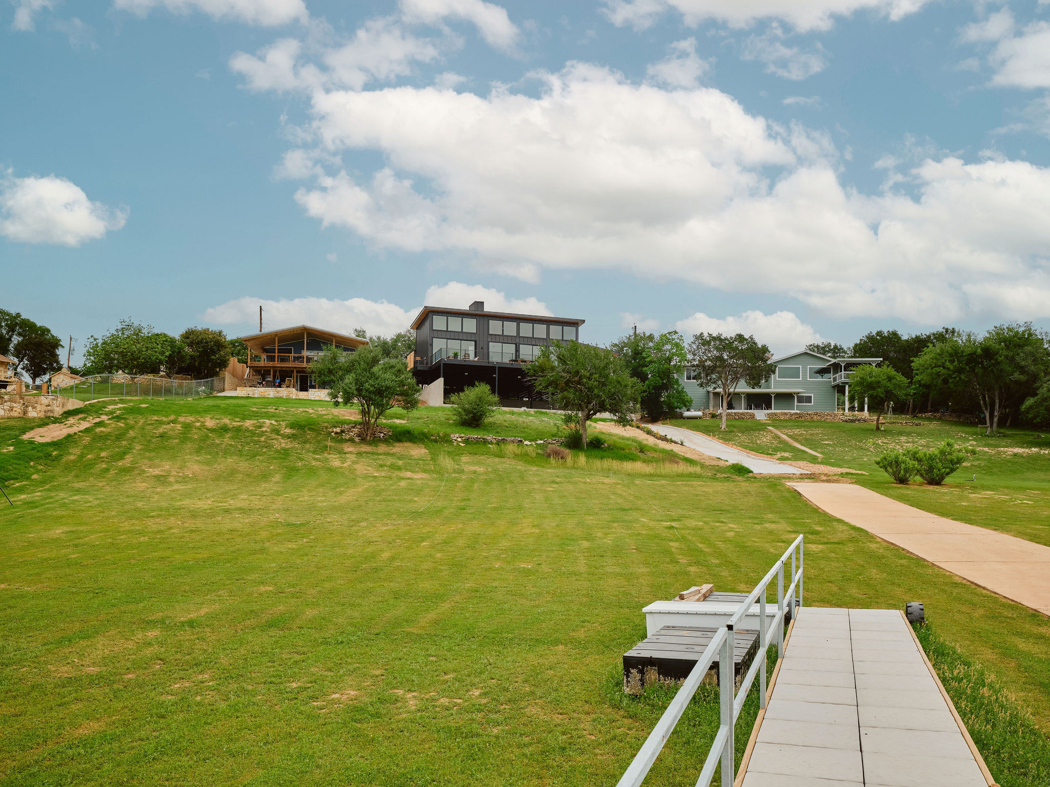 main property photo 17