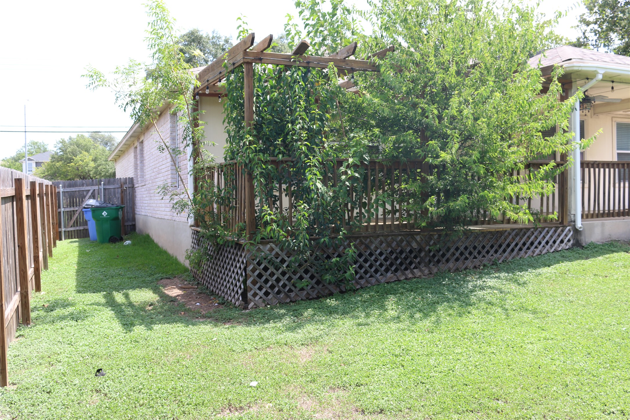 main property photo 24