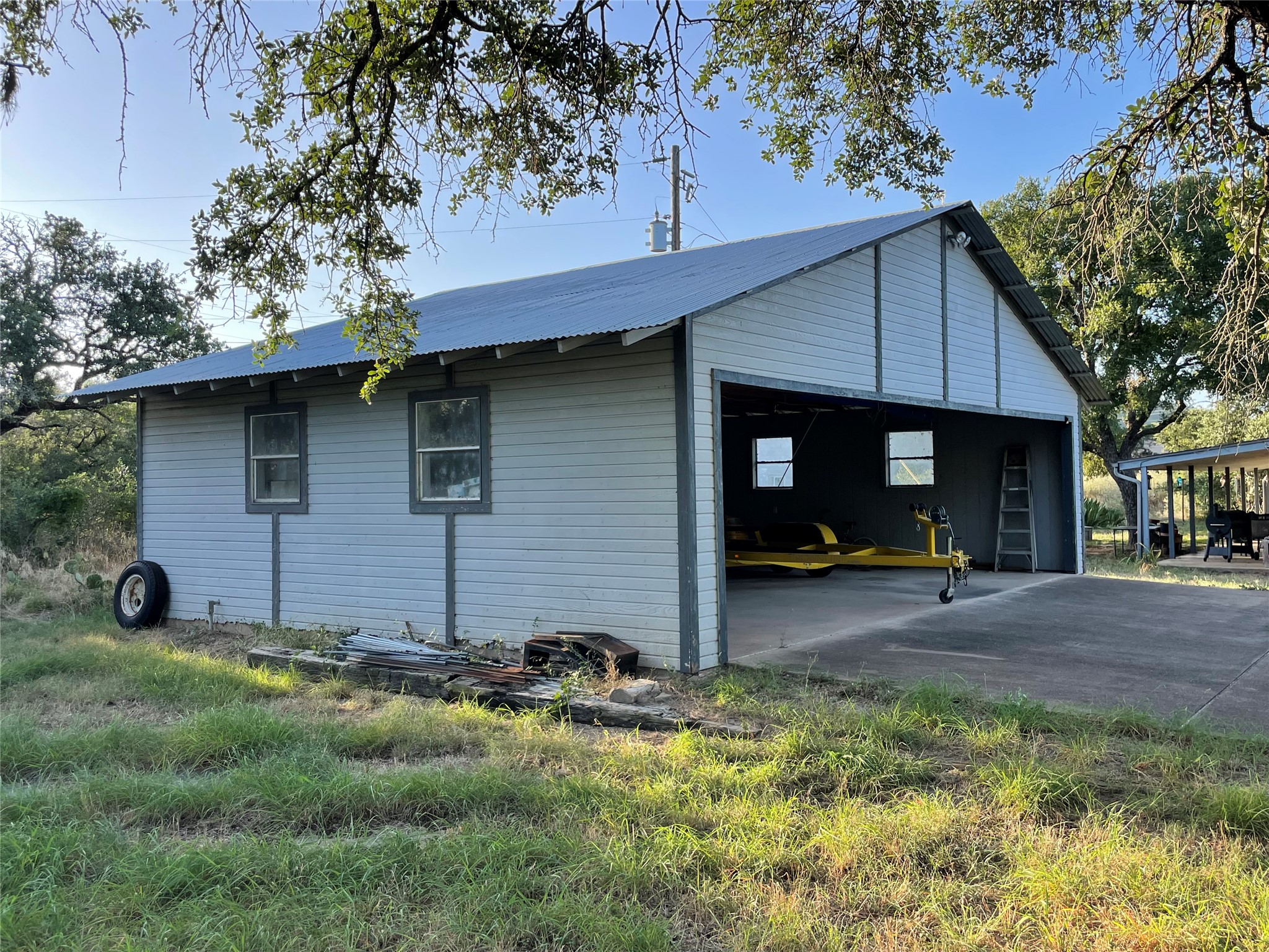 main property photo 5