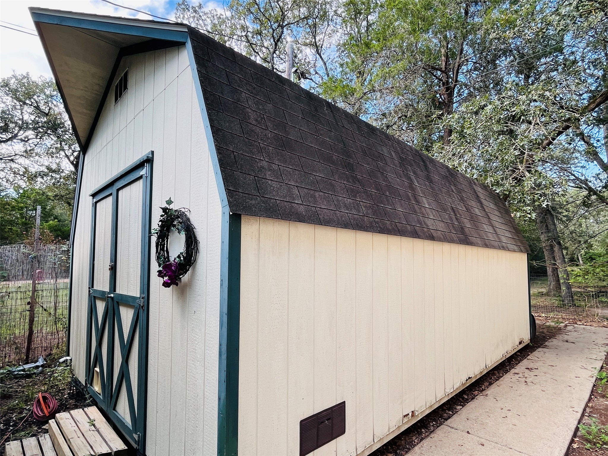main property photo 7