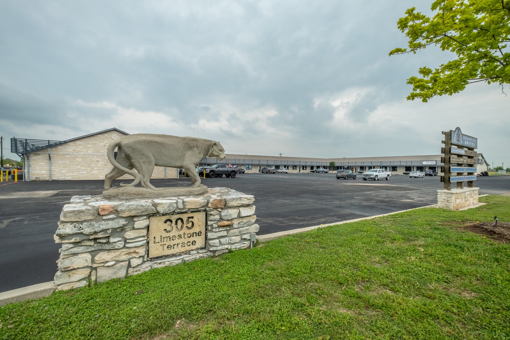 main property photo 17
