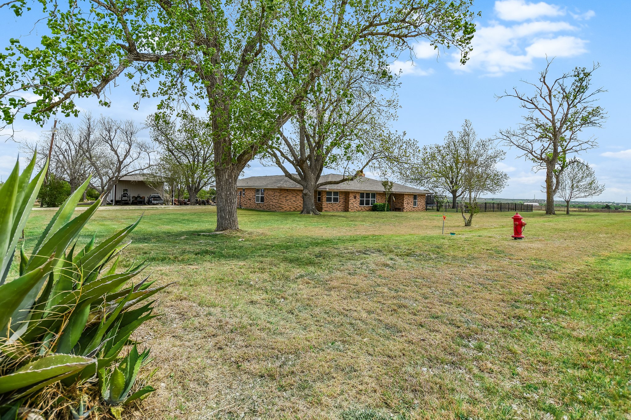main property photo 7