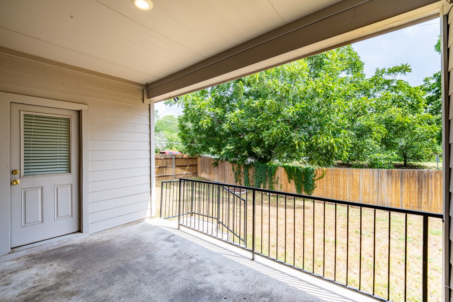 main property photo 30