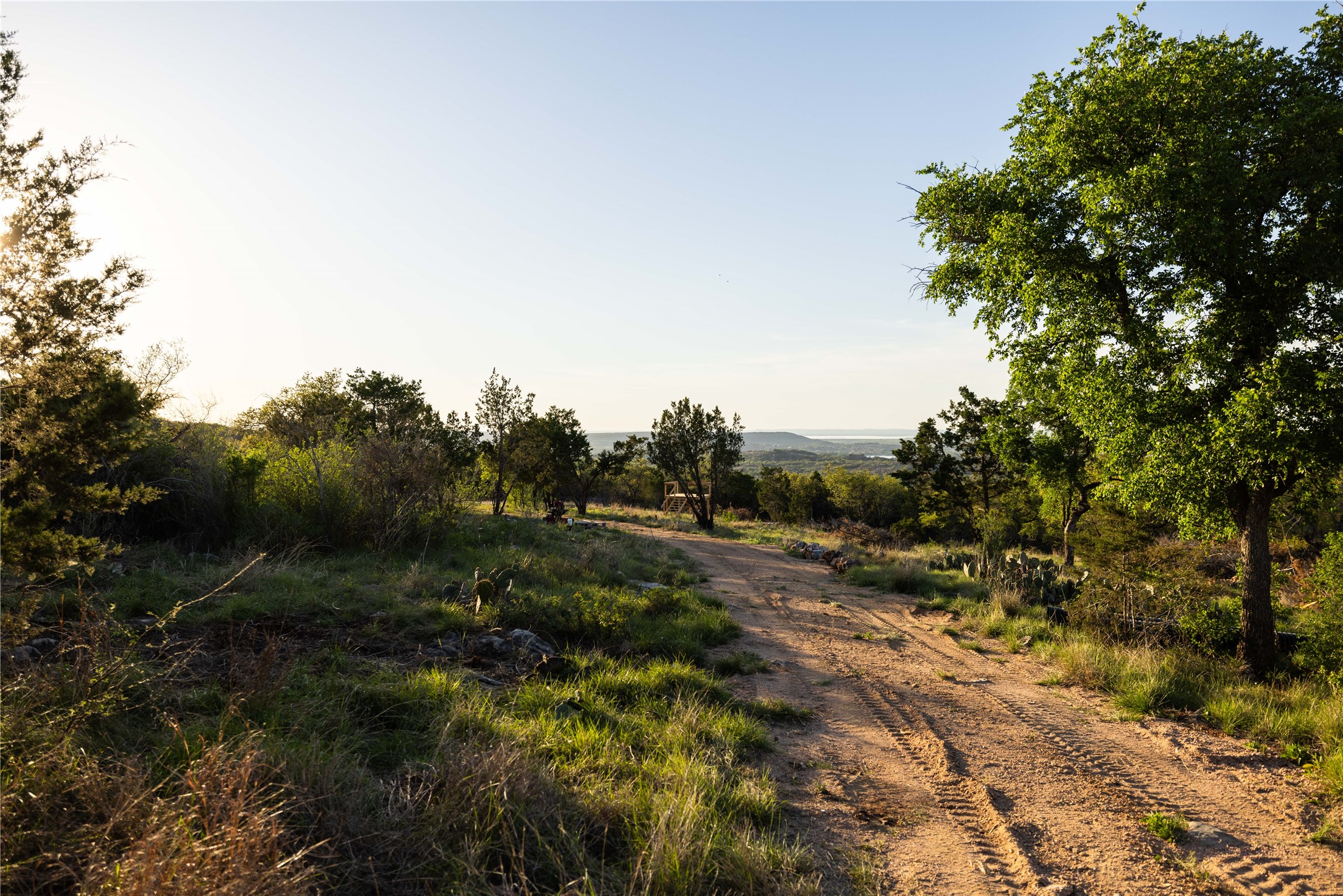 main property photo 11