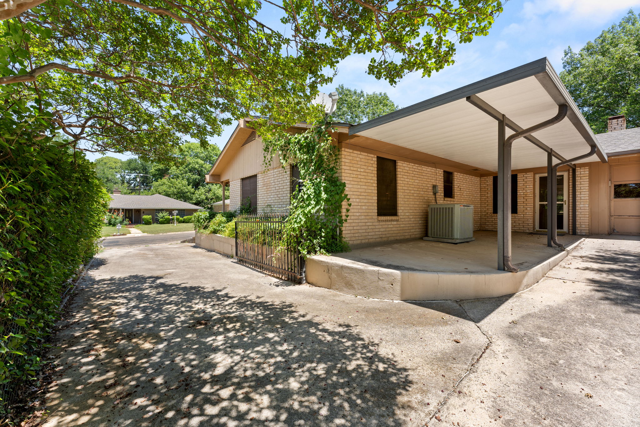 main property photo 29