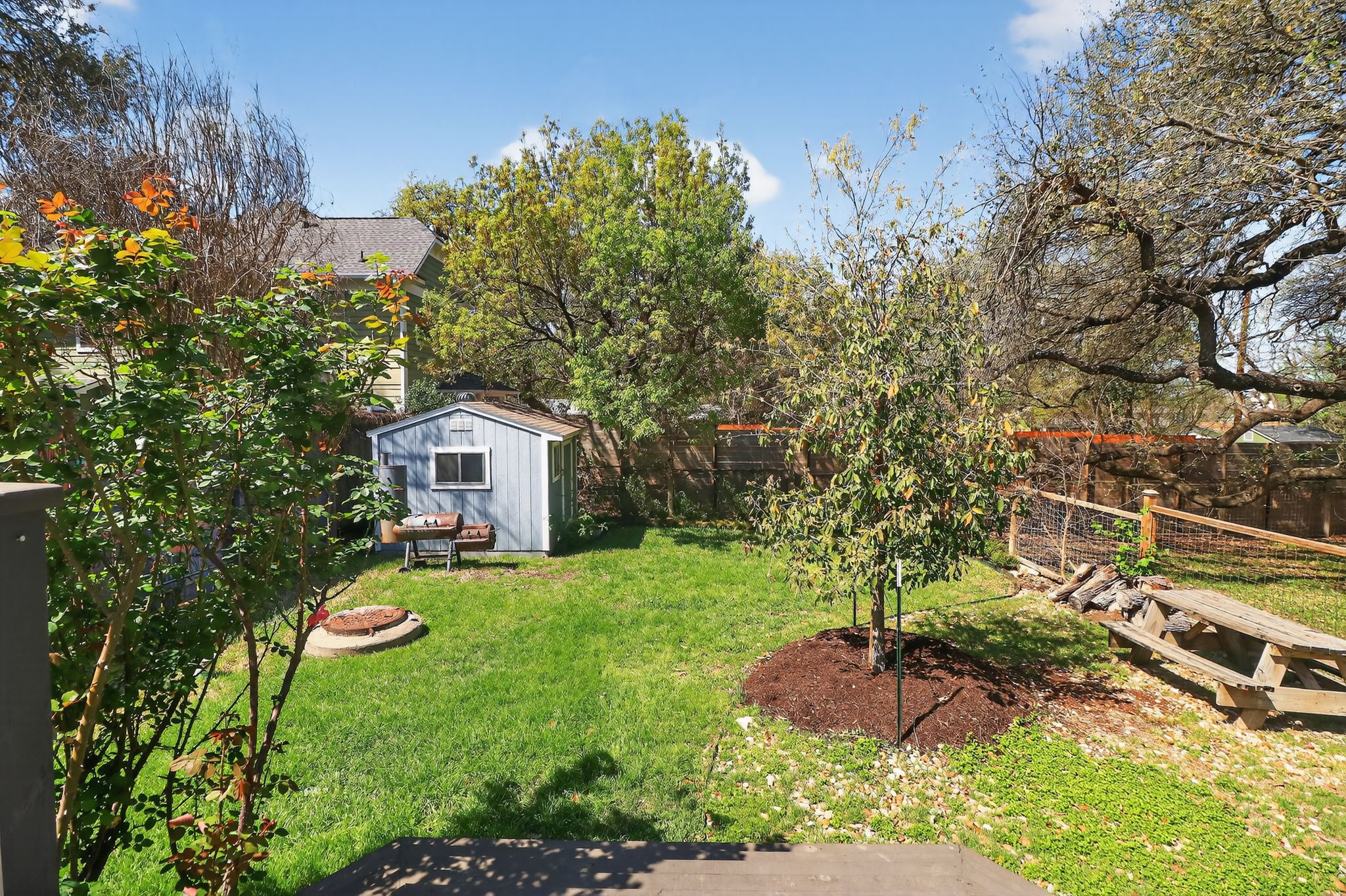 main property photo 34