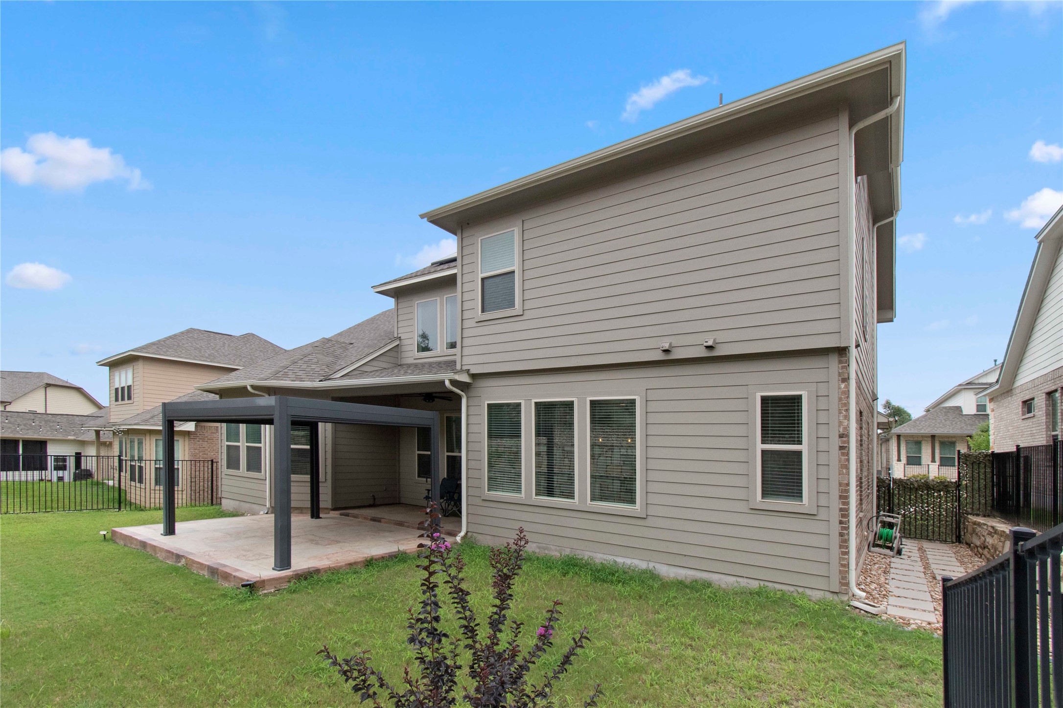 main property photo 31