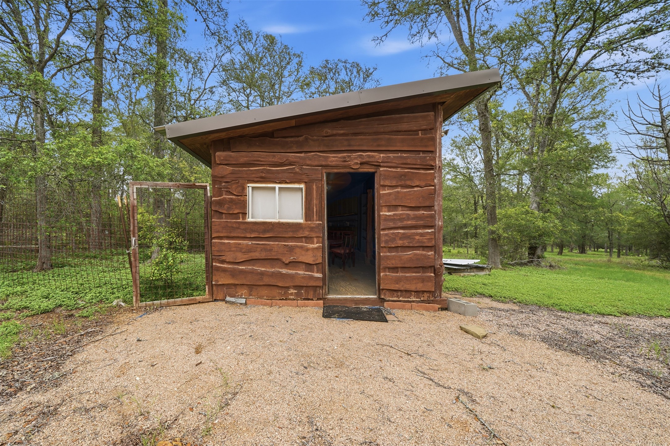 main property photo 19