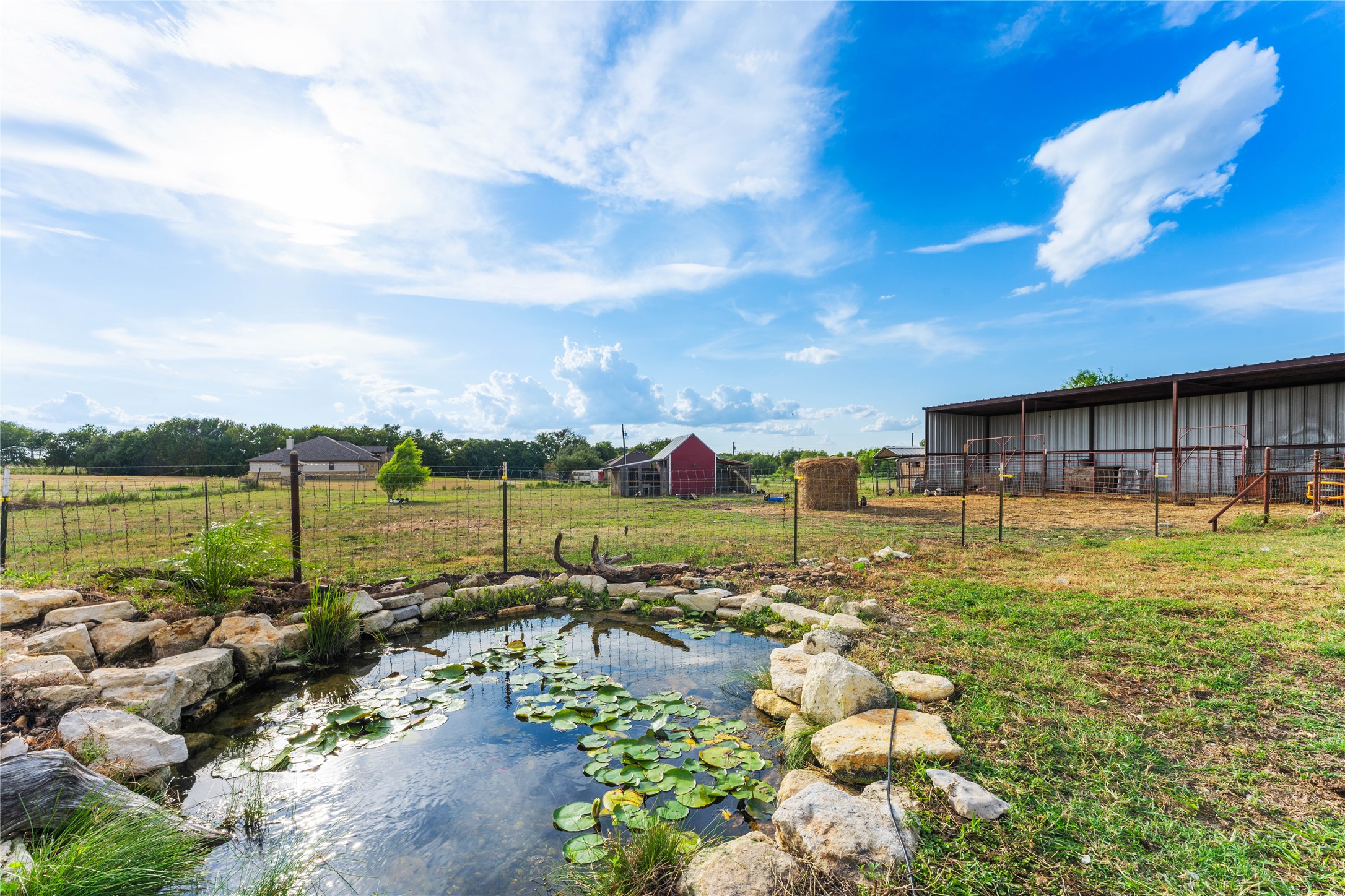 main property photo 28