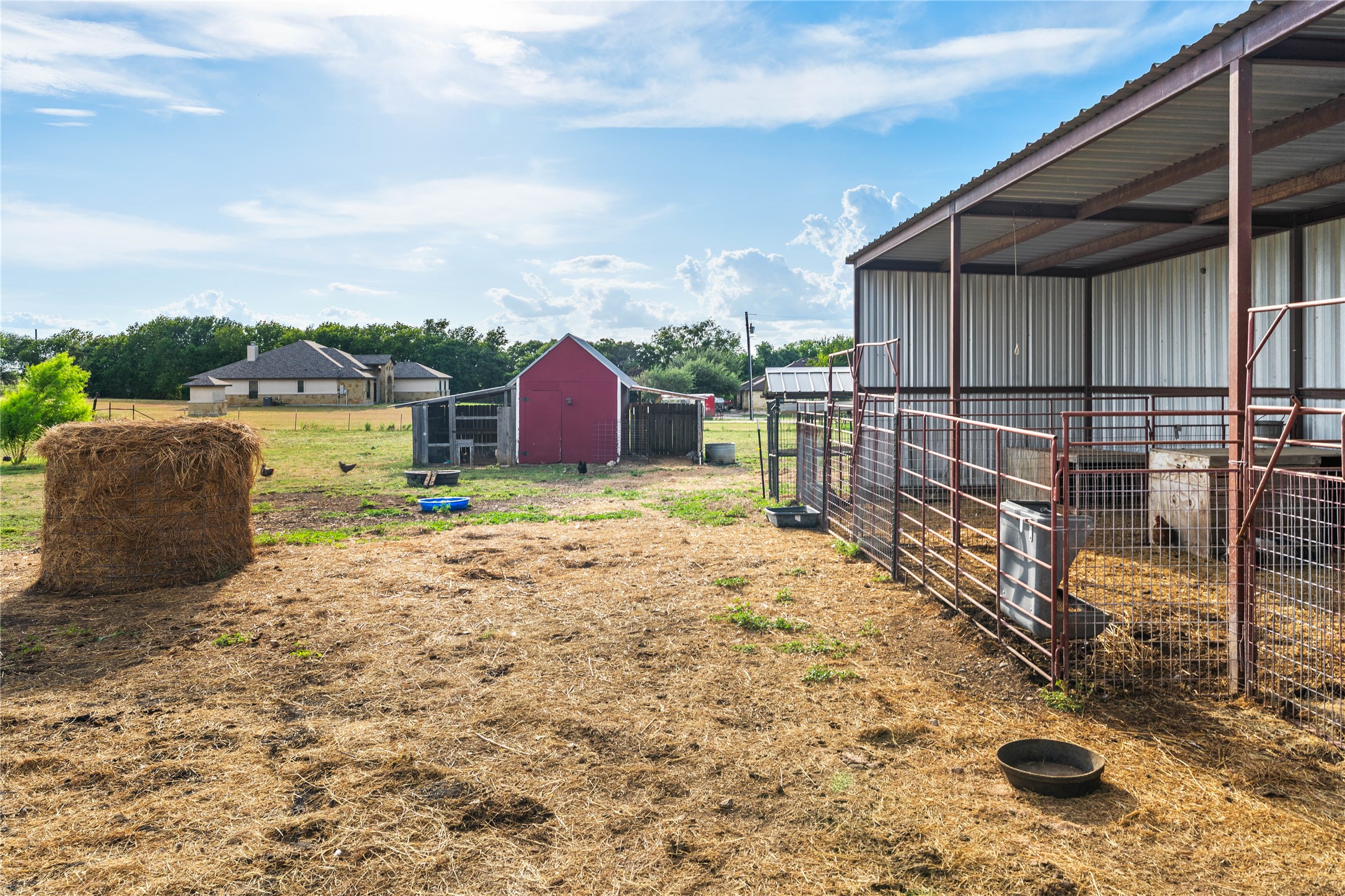 main property photo 30