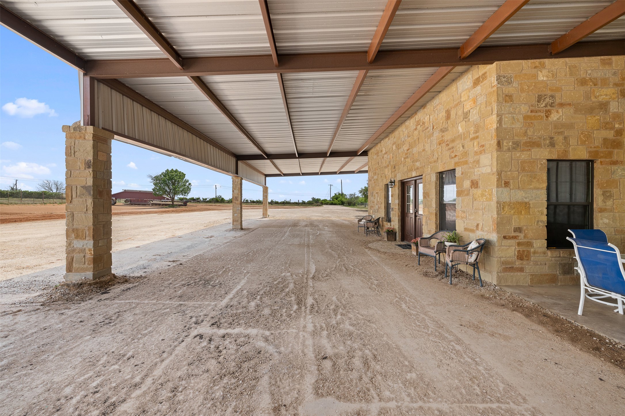main property photo 14