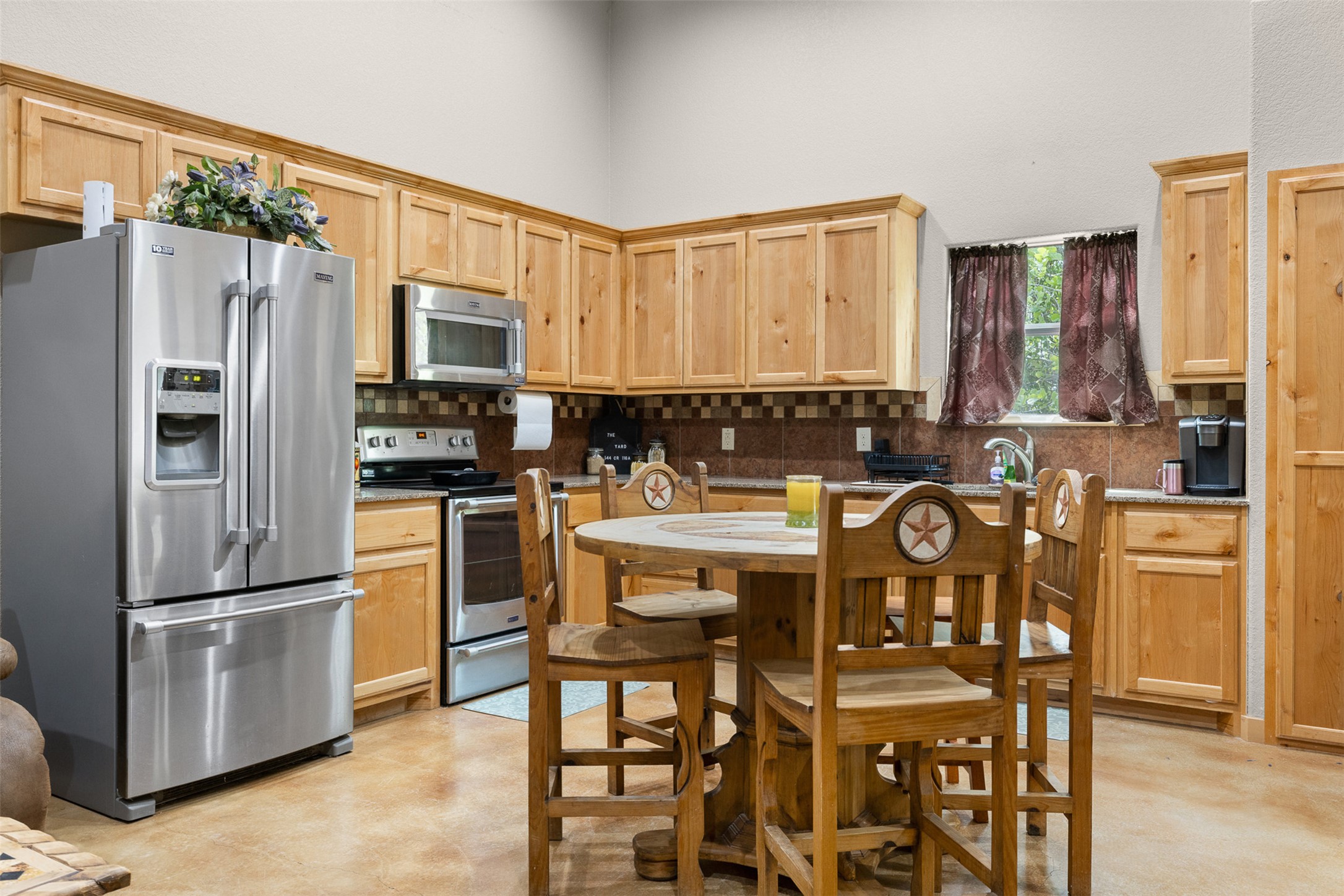 main property photo 26