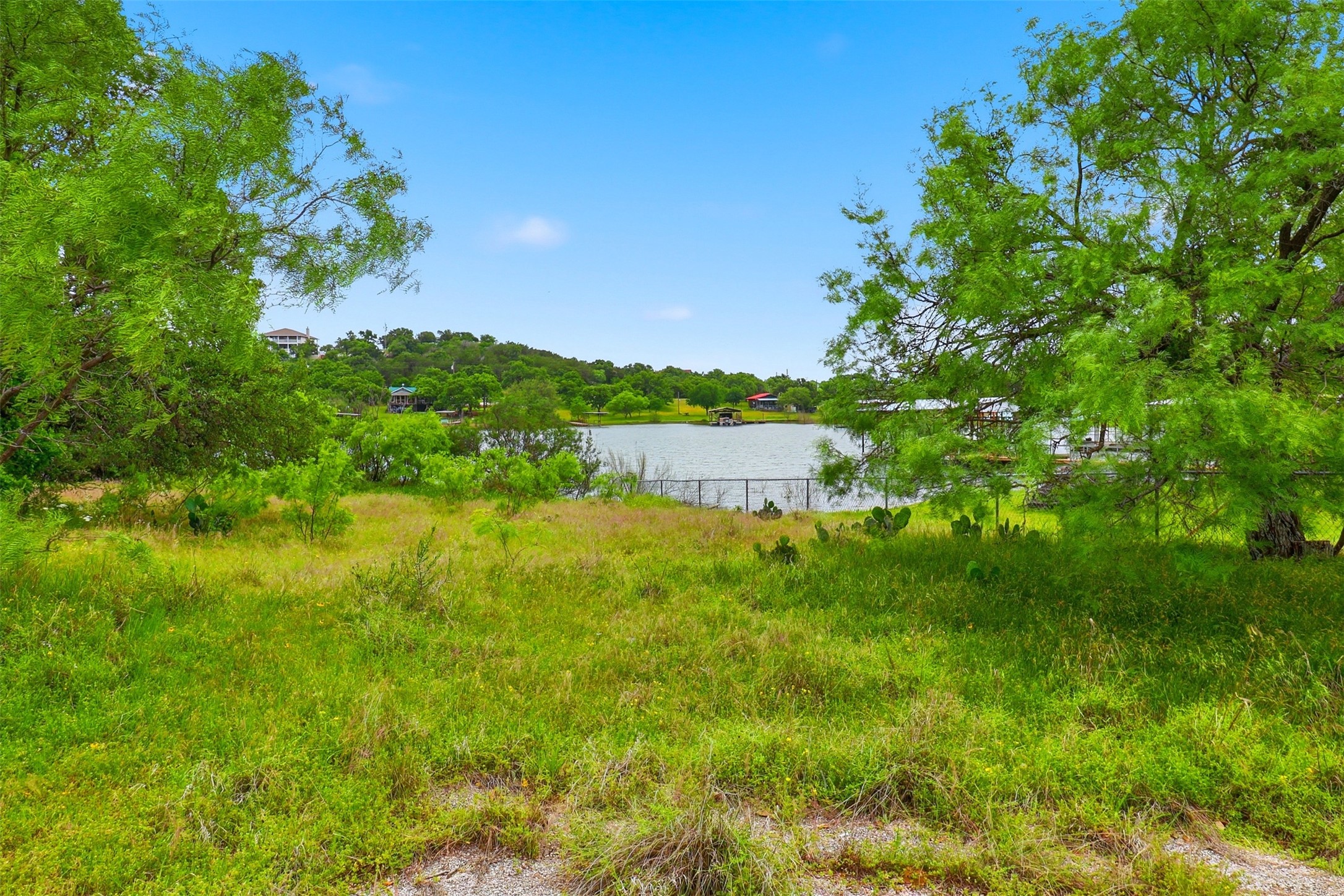 main property photo 23
