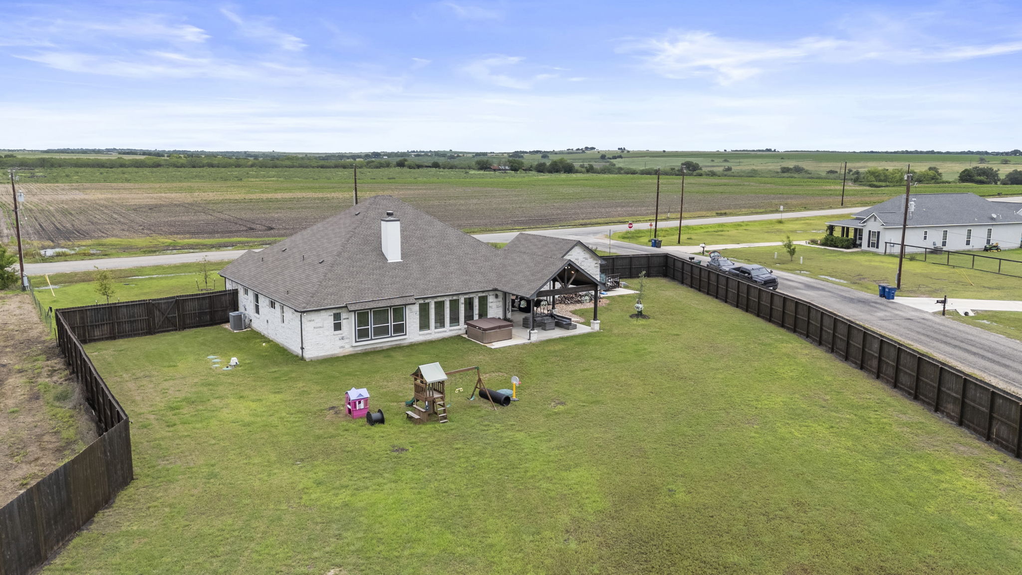 main property photo 36