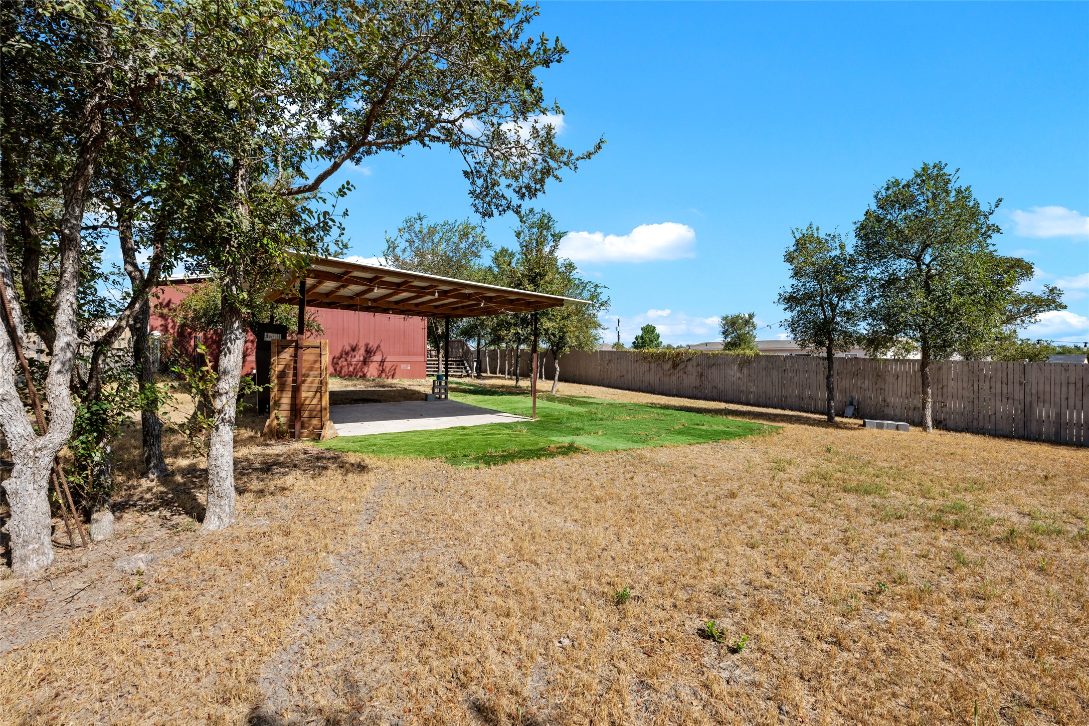 main property photo 24