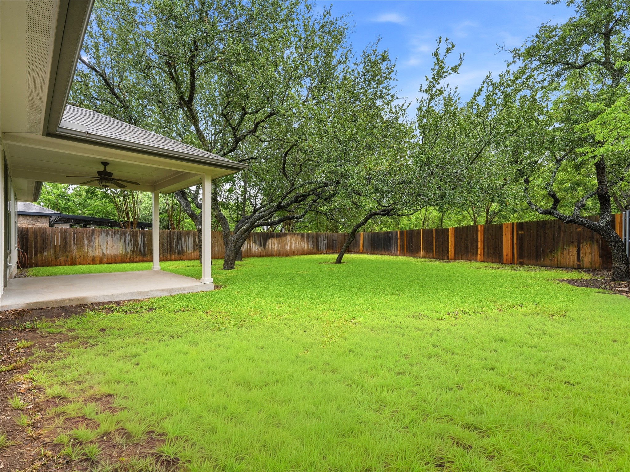 main property photo 32