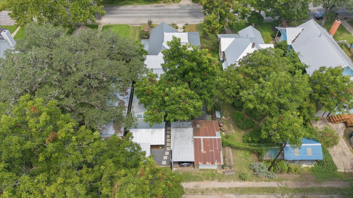 main property photo 25