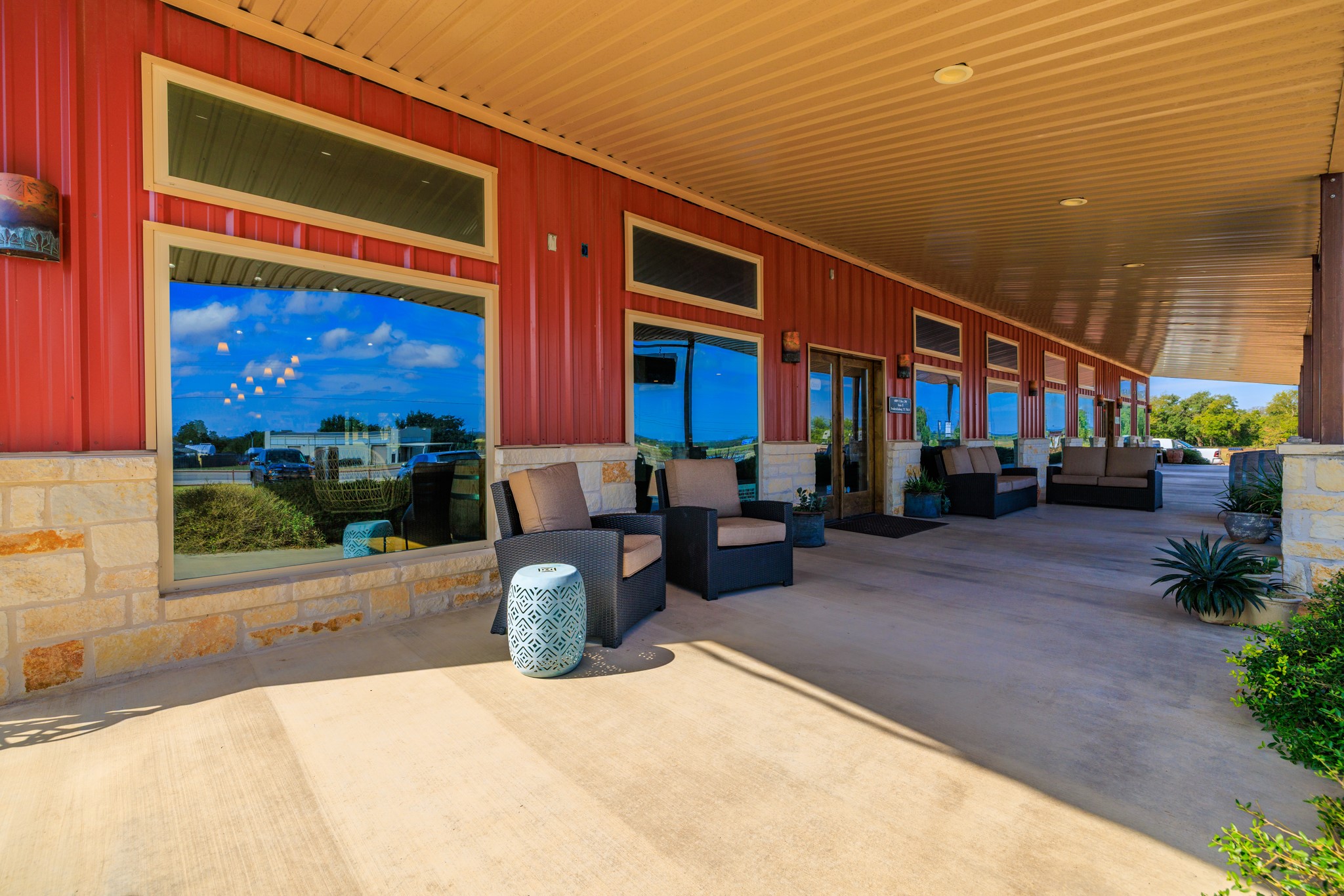 main property photo 23