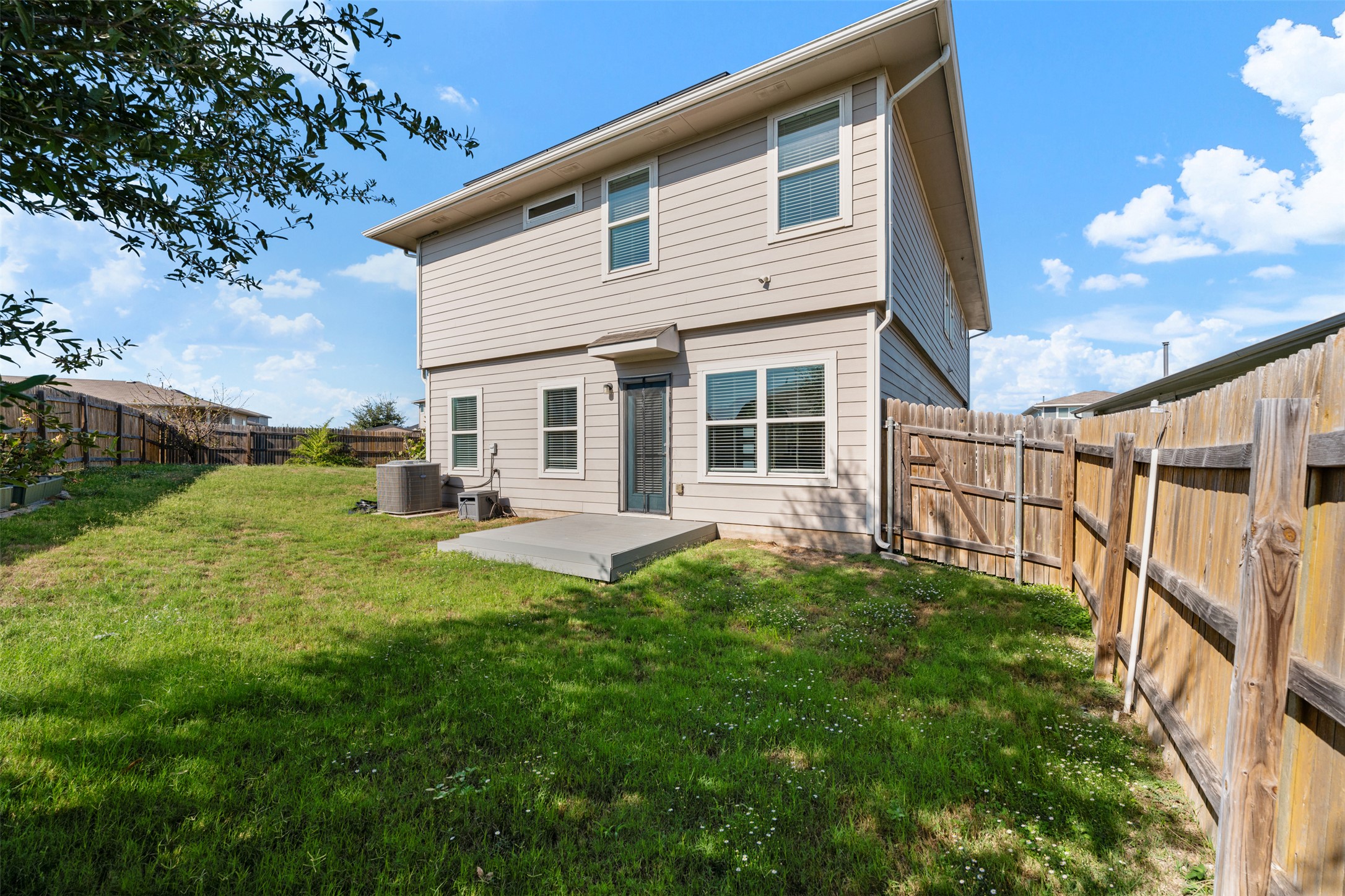 main property photo 27