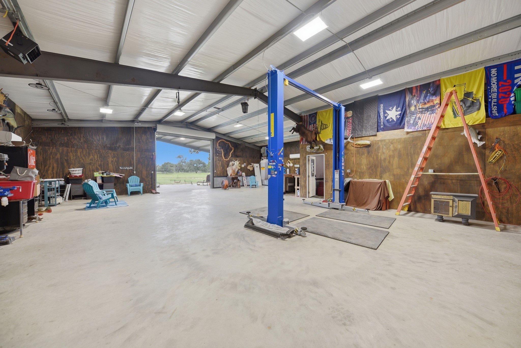 main property photo 20