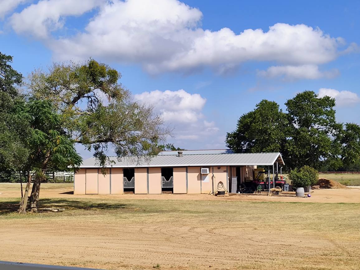 main property photo 6