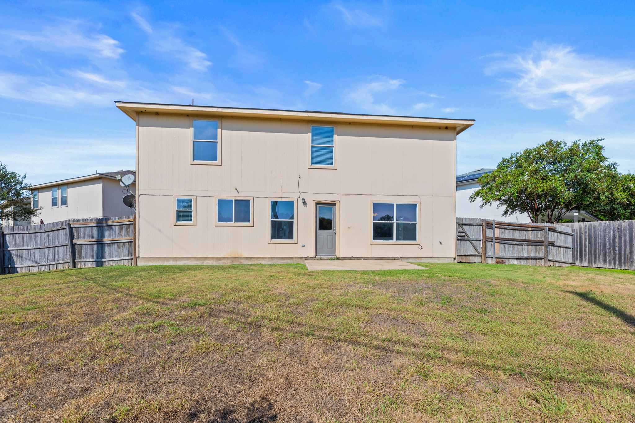 main property photo 33