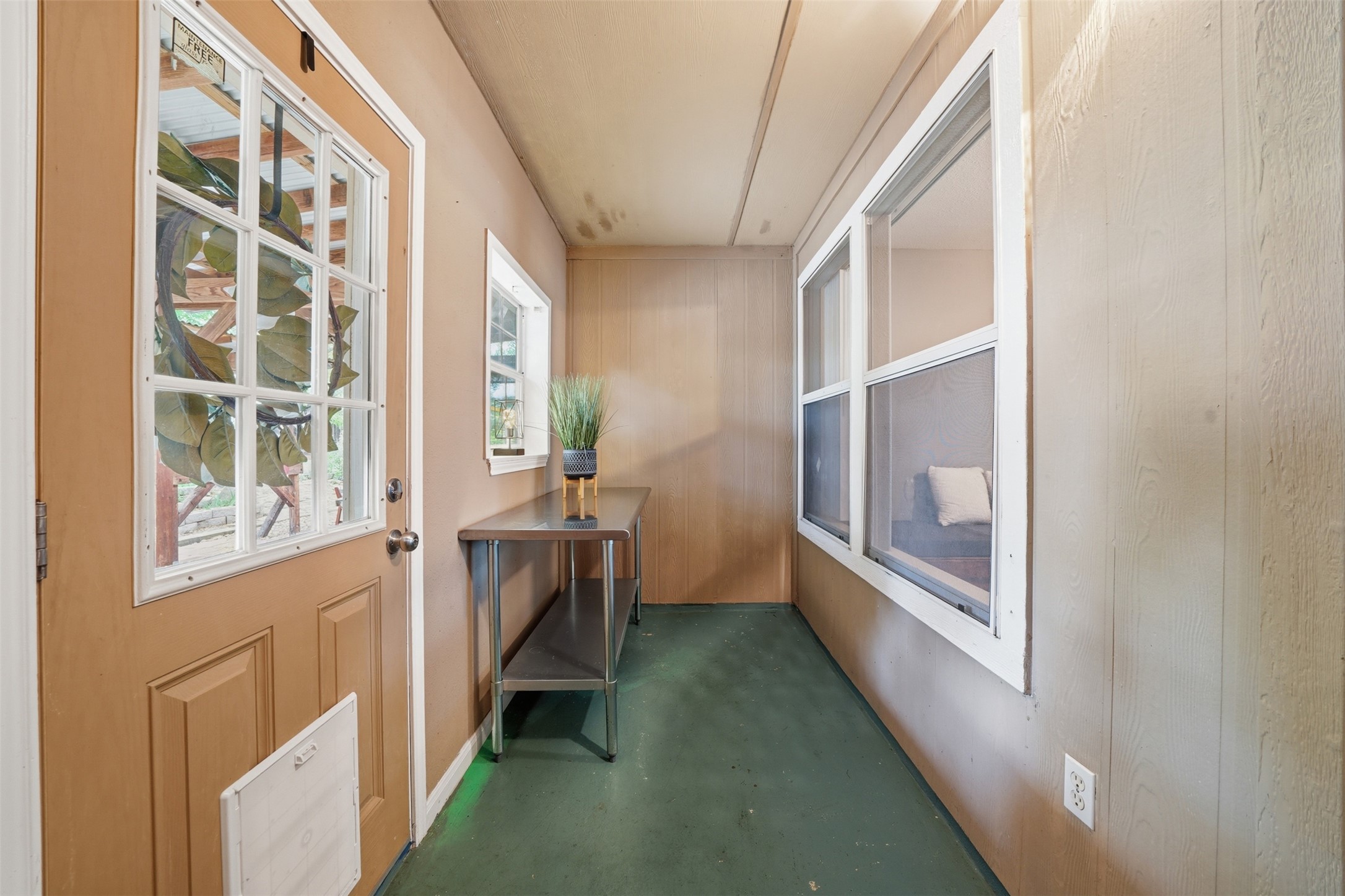 main property photo 25