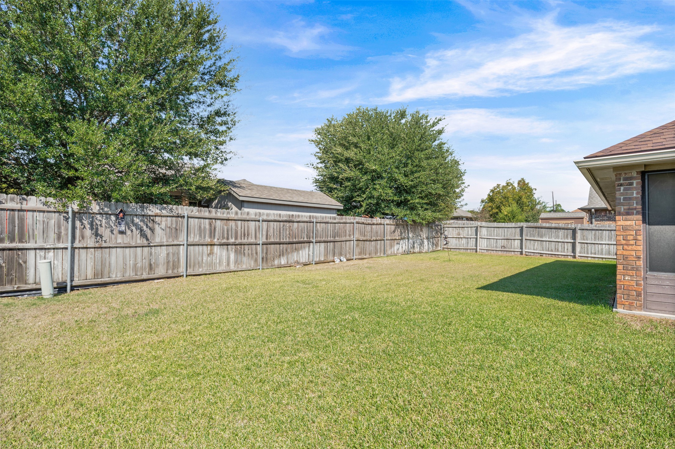 main property photo 37