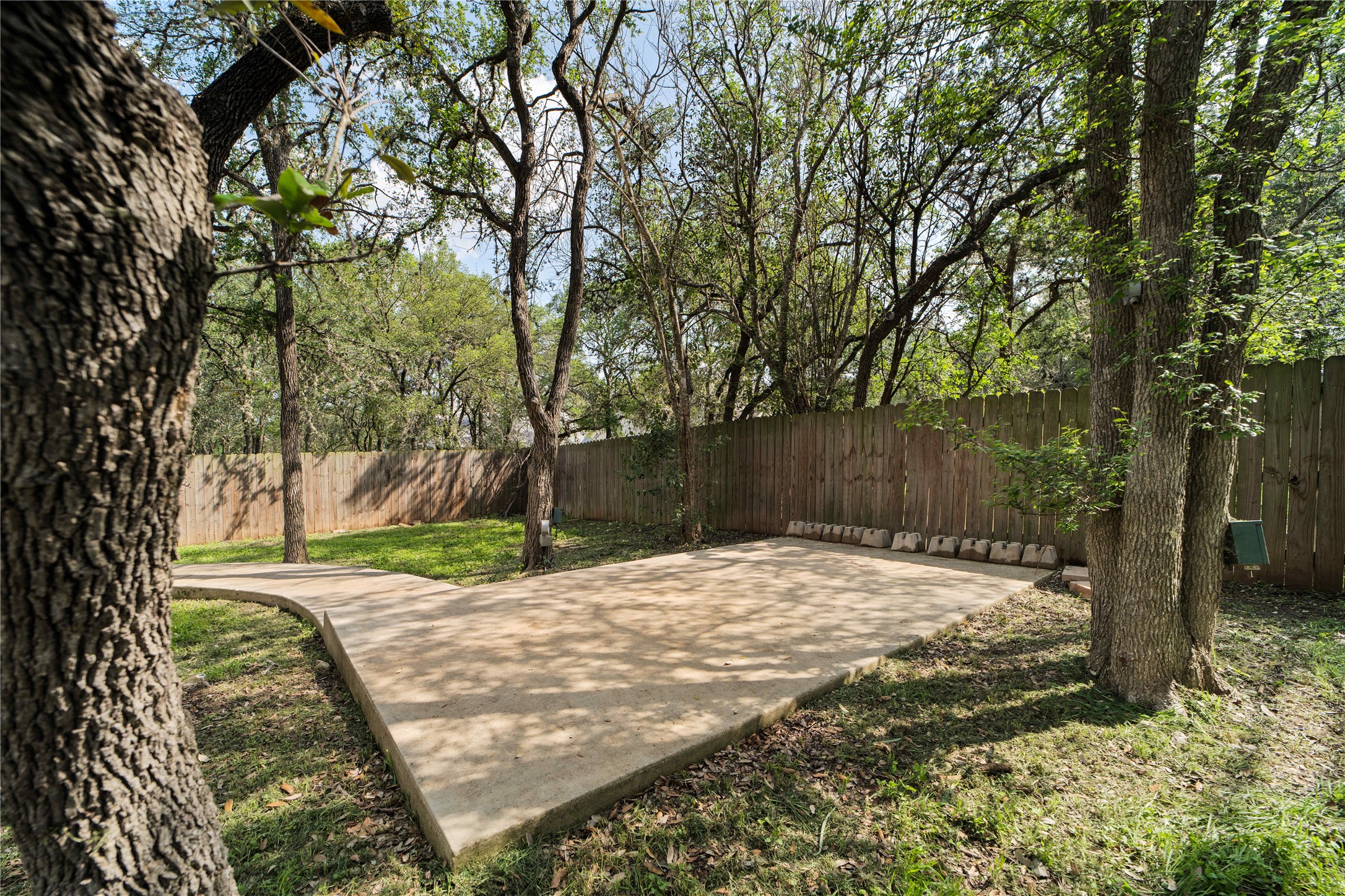 main property photo 31