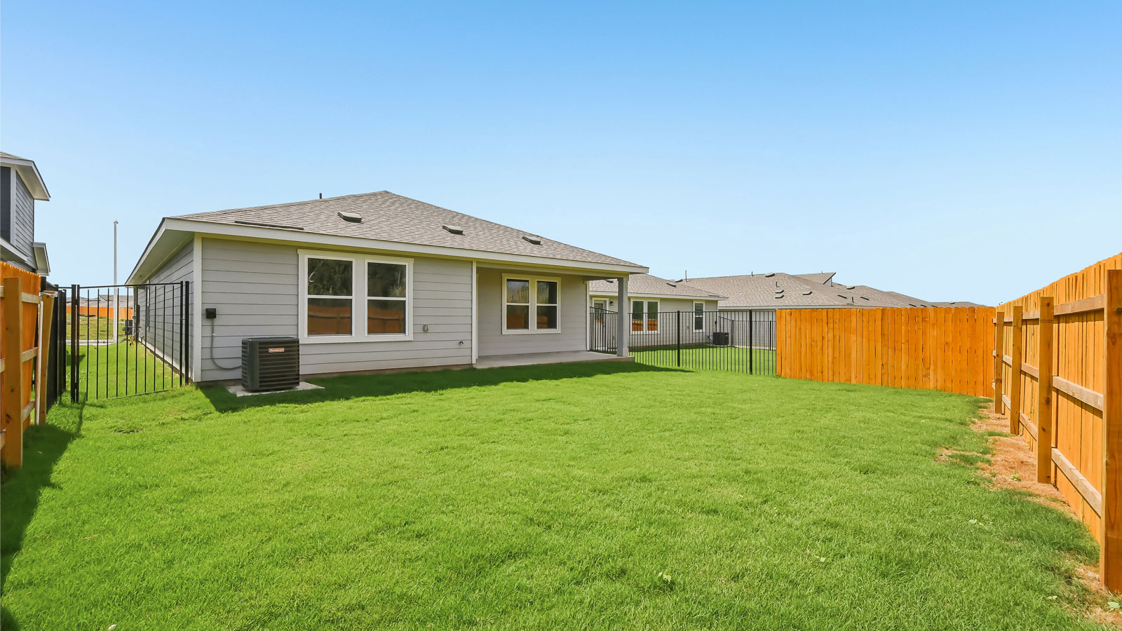 main property photo 32