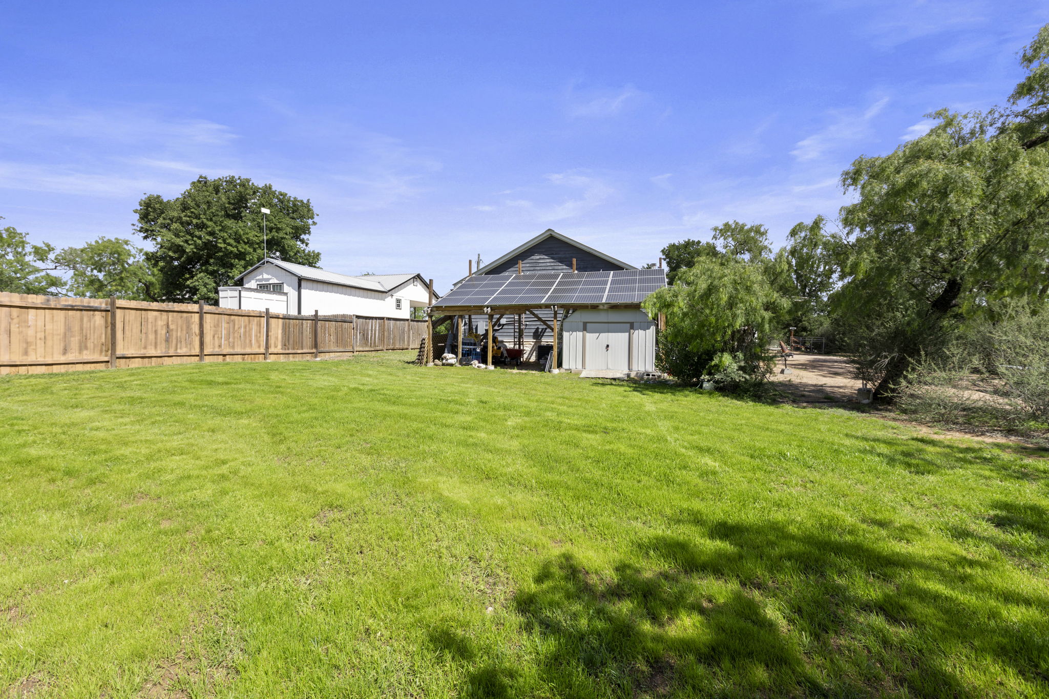 main property photo 20