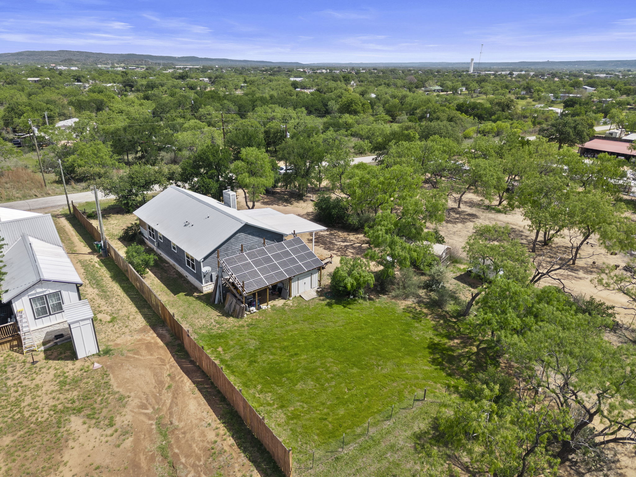 main property photo 26