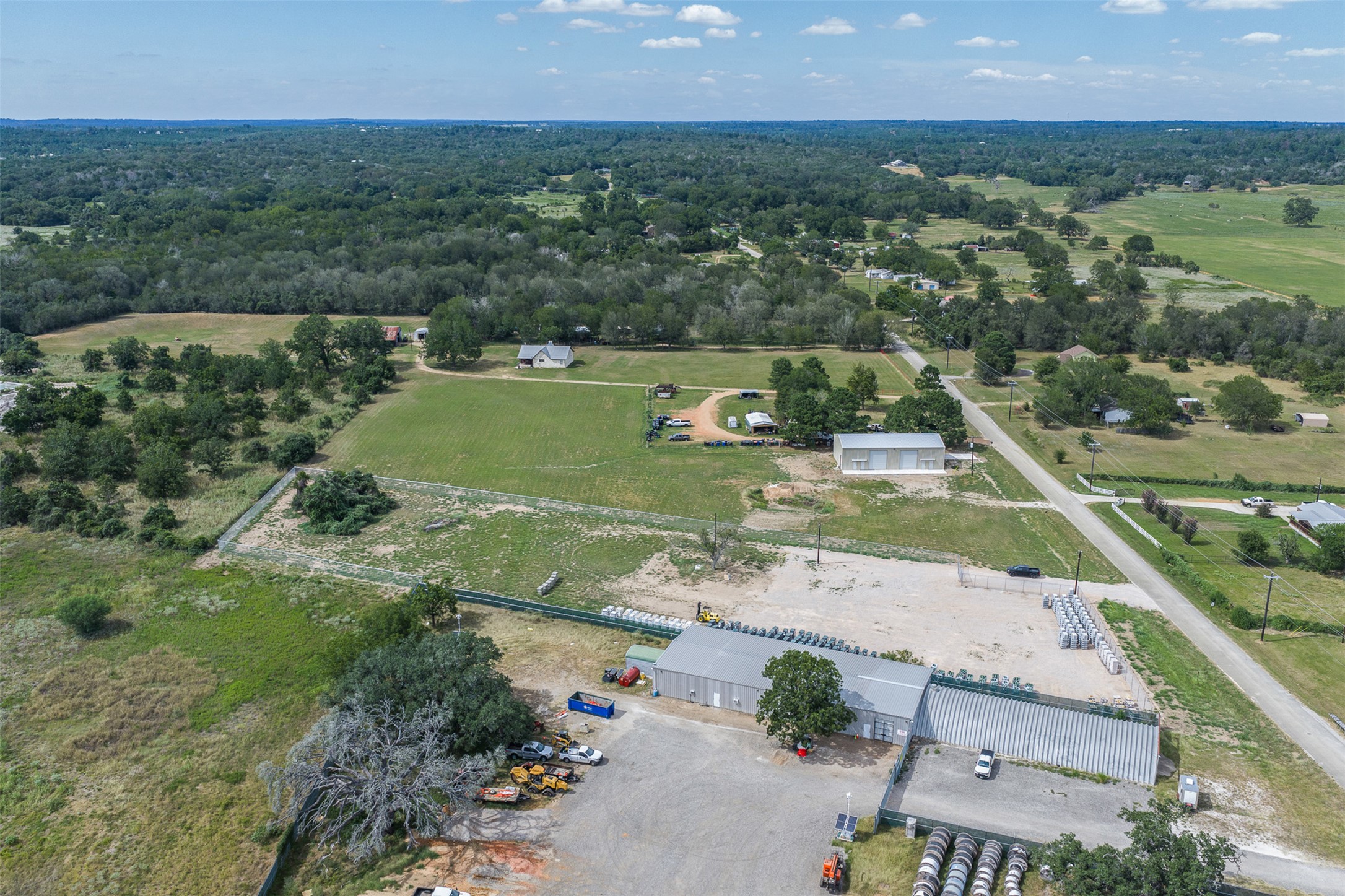 main property photo 30