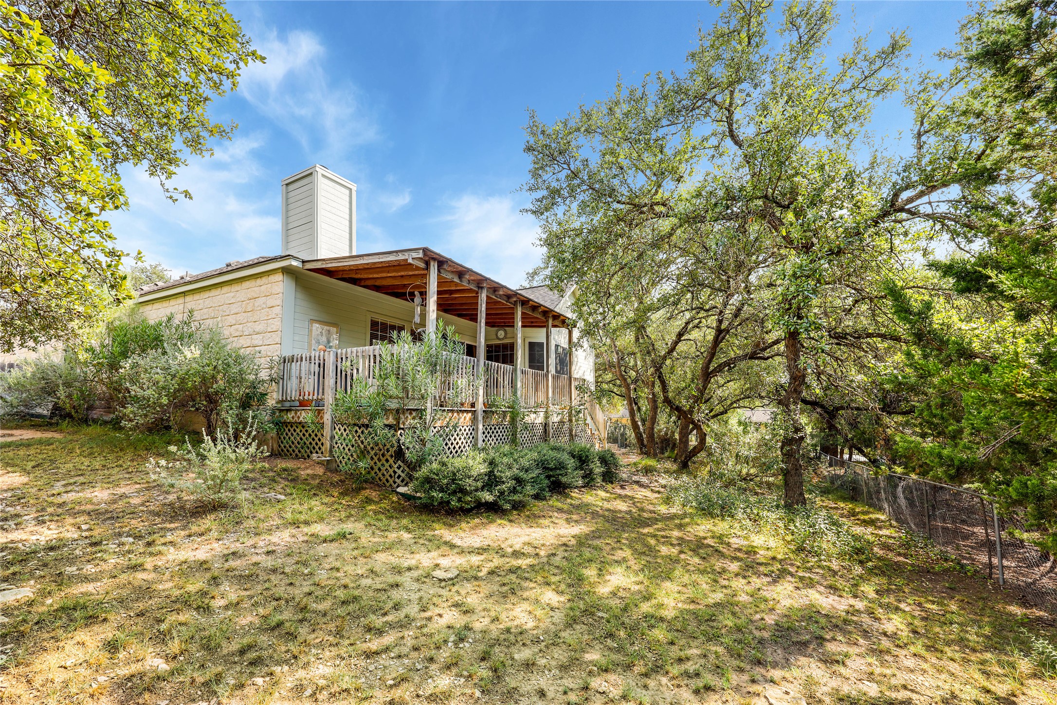 main property photo 19