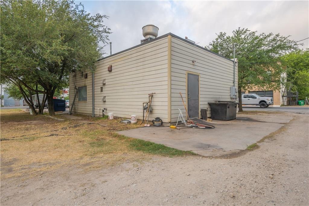 main property photo 6