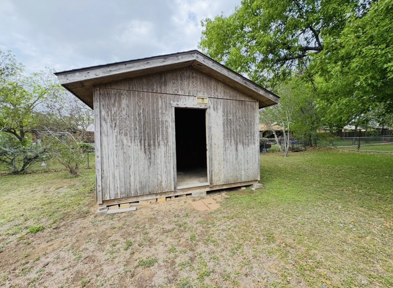 main property photo 27
