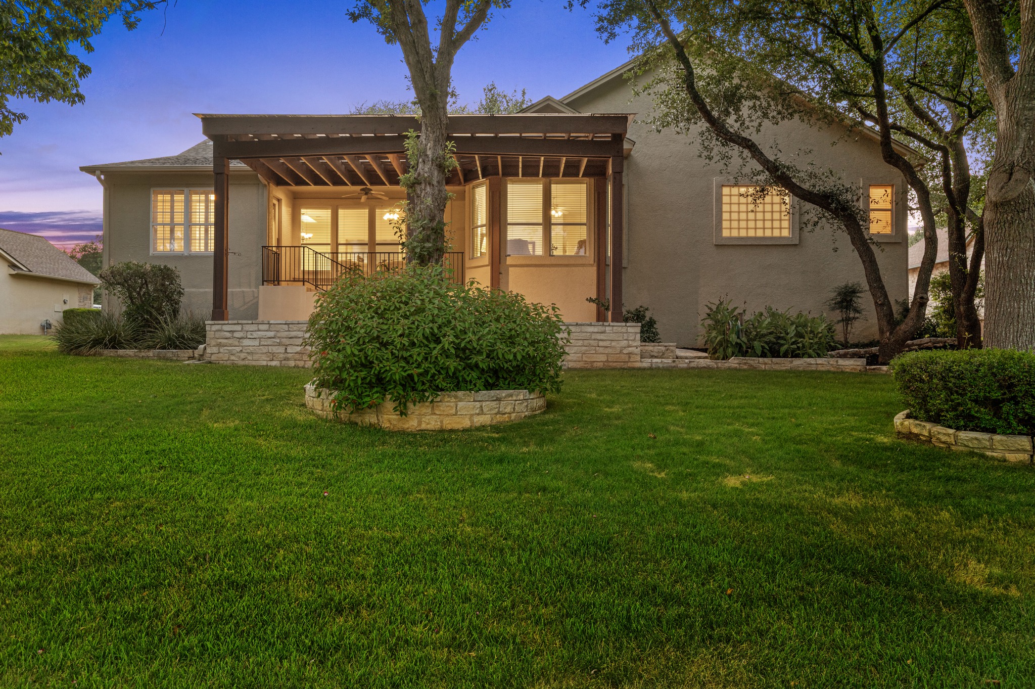 main property photo 25