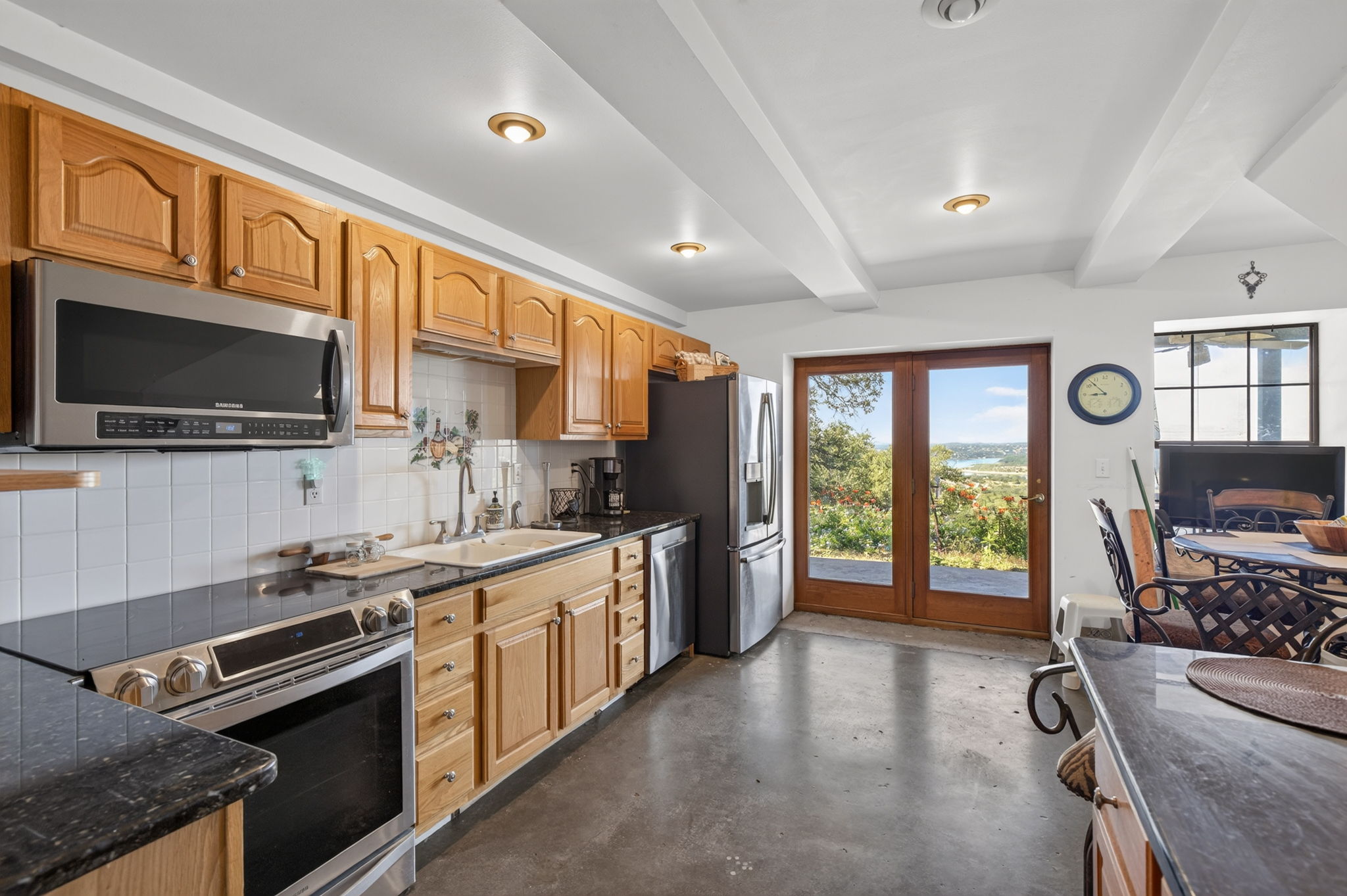 main property photo 26